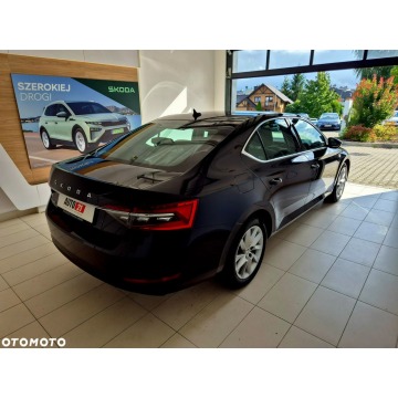 Skoda Superb  Sedan/Limuzyna 2022,  2.0 diesel, automat - Na sprzedaż za 102 900 zł - Kraków - zdjęcie 6