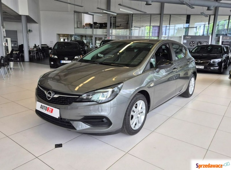 Opel Astra  Liftback 2021,  1.2 benzyna - Na sprzedaż za 46 900 zł - Kraków