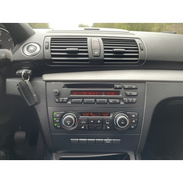 BMW Seria 1  Hatchback 2010,  2.0 diesel - Na sprzedaż za 19 999 zł - Gostyń - zdjęcie 12