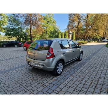 Dacia Sandero  Hatchback 2011,  1.1 benzyna+LPG - Na sprzedaż za 13 900 zł - Nowy Sącz - zdjęcie 4