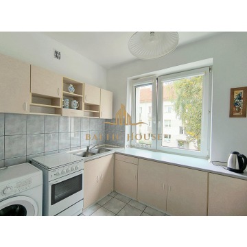 2 pokoje Balkon Oddzielna kuchnia Blisko PKP Oliwa