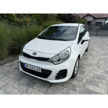 Kia Rio  Hatchback 2015,  1.2 benzyna - Na sprzedaż za 28 400 zł - Poznań - zdjęcie 2
