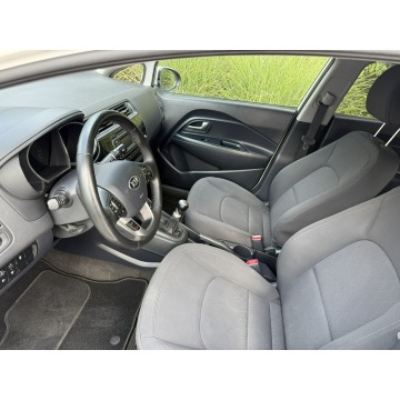 Kia Rio  Hatchback 2015,  1.2 benzyna - Na sprzedaż za 28 400 zł - Poznań - zdjęcie 8