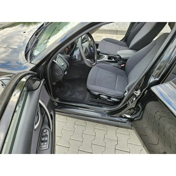 BMW Seria 1  Hatchback 2010,  2.0 benzyna - Na sprzedaż za 15 900 zł - Strzegom - zdjęcie 10