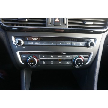 Kia Optima  Kombi 2018,  2.0 benzyna, automat - Na sprzedaż za 69 900 zł - Gniezno - zdjęcie 10