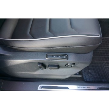 Volkswagen Taos  SUV 2016,  2.0 diesel, automat - Na sprzedaż za 73 900 zł - Gniezno - zdjęcie 11