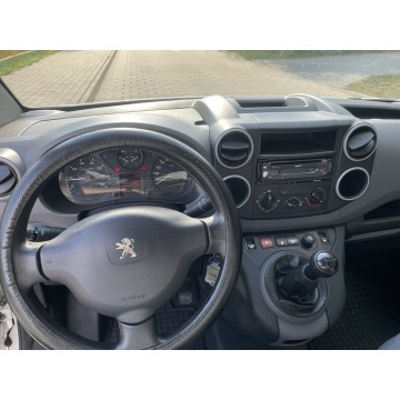 Peugeot Partner 2015,  1.6 diesel - Na sprzedaż za 17 999 zł - Gostyń - zdjęcie 8