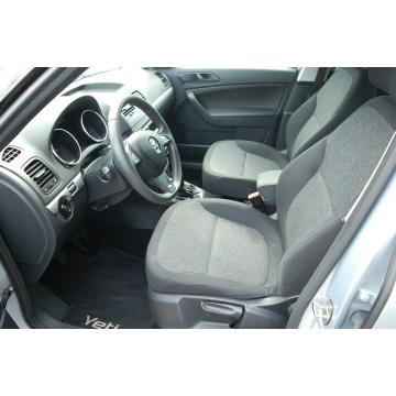 Skoda Yeti  Hatchback 2014,  1.2 benzyna - Na sprzedaż za 26 900 zł - Dębica - zdjęcie 5