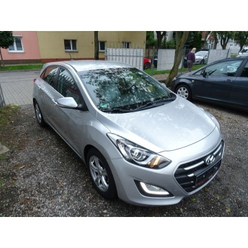 Hyundai i30  Hatchback 2015,  1.4 benzyna - Na sprzedaż za 35 500 zł - Bydgoszcz - zdjęcie 10