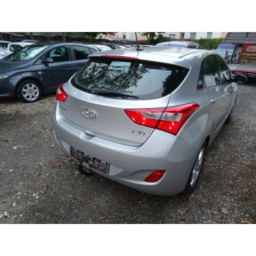 Hyundai i30  Hatchback 2015,  1.4 benzyna - Na sprzedaż za 35 500 zł - Bydgoszcz - zdjęcie 8