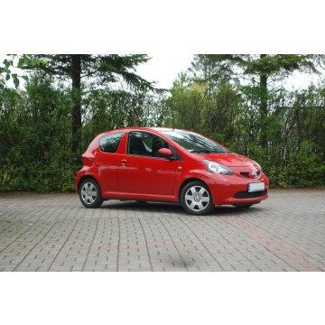 Toyota Aygo  Hatchback 2007,  1.0 benzyna - Na sprzedaż za 8 900,00 zł - Słupsk - zdjęcie 2