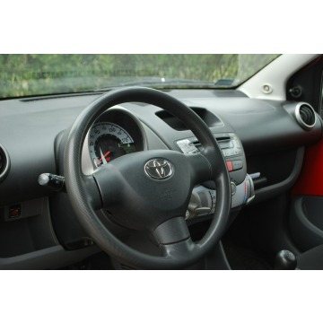 Toyota Aygo  Hatchback 2007,  1.0 benzyna - Na sprzedaż za 8 900,00 zł - Słupsk - zdjęcie 9
