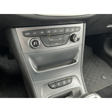 Opel Astra 2017,  1.6 diesel - Na sprzedaż za 32 800 zł - Pęcice - zdjęcie 6