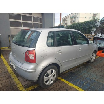 Volkswagen Polo  Hatchback 2005,  1.2 benzyna - Na sprzedaż za 6 300,00 zł - Śrem - zdjęcie 5