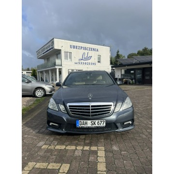 Mercedes - Benz E-klasa  Sedan/Limuzyna 2010,  3.5 benzyna, automat - Na sprzedaż za 47 900 zł - Słupsk - zdjęcie 2