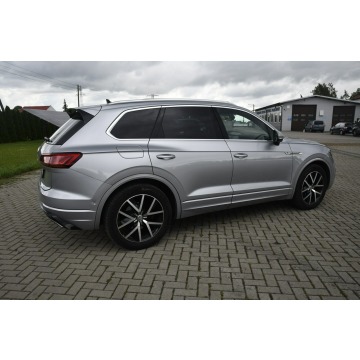 Volkswagen Touareg  SUV 2018,  3.0 diesel, automat - Na sprzedaż za 189 900 zł - Kutno - zdjęcie 9