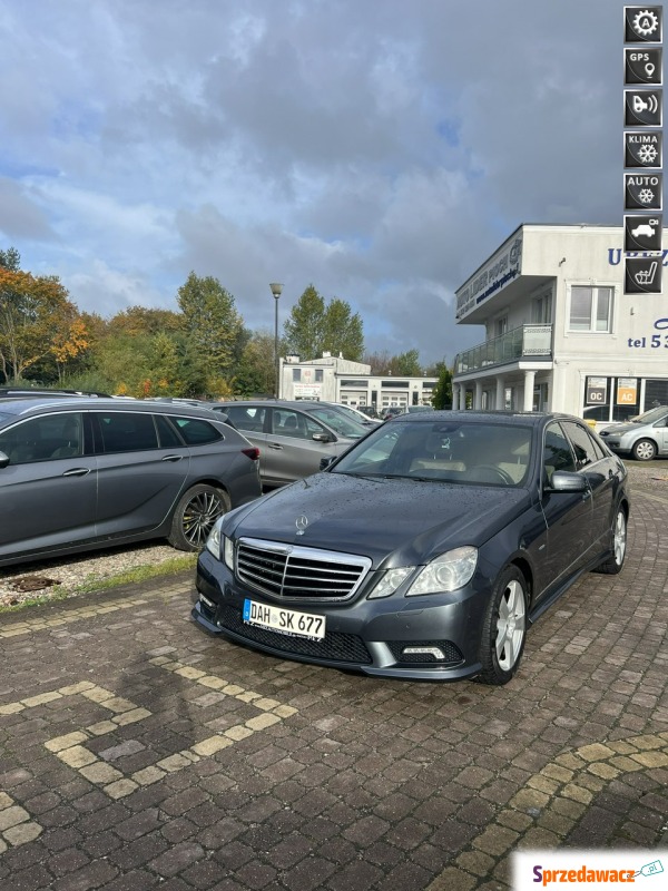 Mercedes - Benz E-klasa  Sedan/Limuzyna 2010,  3.5 benzyna, automat - Na sprzedaż za 47 900 zł - Słupsk