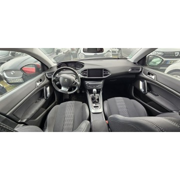 Peugeot 308  Hatchback 2020,  1.5 diesel, automat - Na sprzedaż za 25 999 zł - Pleszew - zdjęcie 9