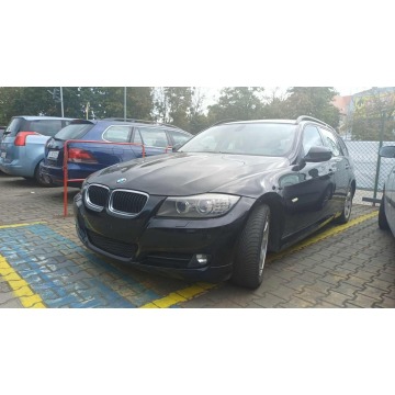 BMW 318 - Szyber ! ksenon ! HAK ! navi ! czujniki P i T !