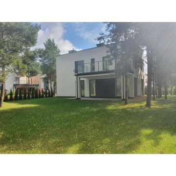 Dom na sprzedaż, 191m², 4 pokoje, Bobrowiec