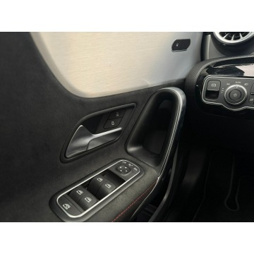 Mercedes - Benz A-klasa  Hatchback 2022,  2.0 benzyna, automat - Na sprzedaż za 149 900 zł - Łódź - zdjęcie 12