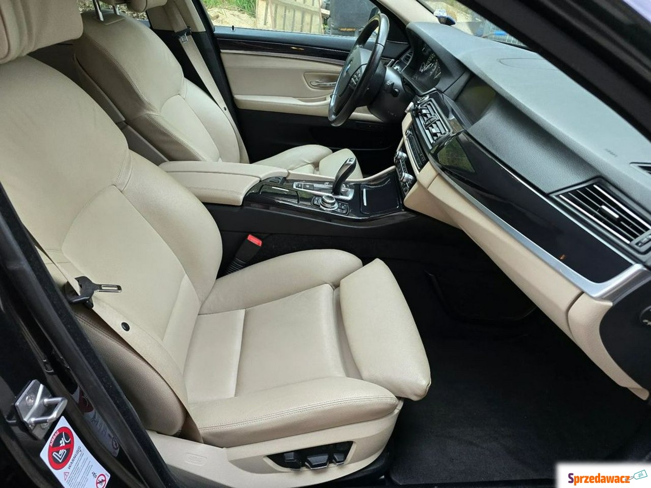 BMW M5 2011