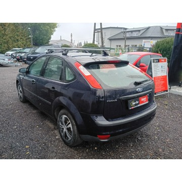 Ford Focus  Hatchback 2006,  1596.0 benzyna - Na sprzedaż za 6 900,00 zł - Janów Lubelski - zdjęcie 4