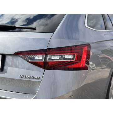 Skoda Superb 2017,  2.0 diesel, automat - Na sprzedaż za 54 900 zł - Reda - zdjęcie 11