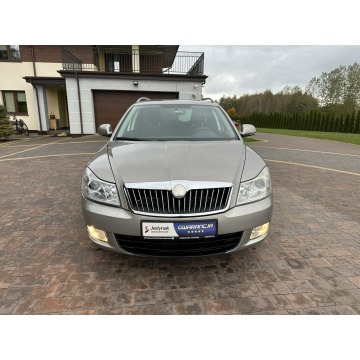 Skoda Octavia 2010,  1.8 benzyna, automat - Na sprzedaż za 17 800 zł - Lipówki - zdjęcie 2