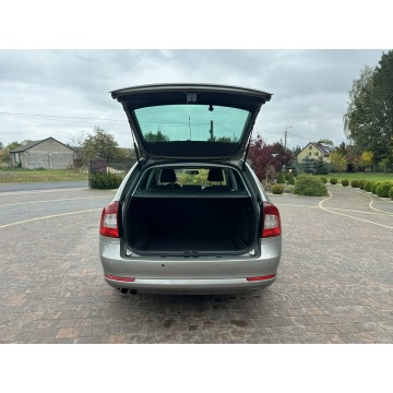 Skoda Octavia 2010,  1.8 benzyna, automat - Na sprzedaż za 17 800 zł - Lipówki - zdjęcie 12