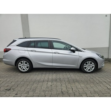 Opel Astra  Kombi 2016,  1.6 diesel - Na sprzedaż za 37 641 zł - Rybnik - zdjęcie 8