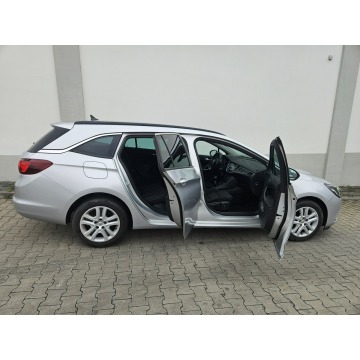 Opel Astra  Kombi 2016,  1.6 diesel - Na sprzedaż za 37 641 zł - Rybnik - zdjęcie 12