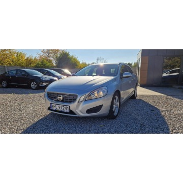 Volvo V60 2011,  1.6 diesel - Na sprzedaż za 25 900 zł - Płock - zdjęcie 2
