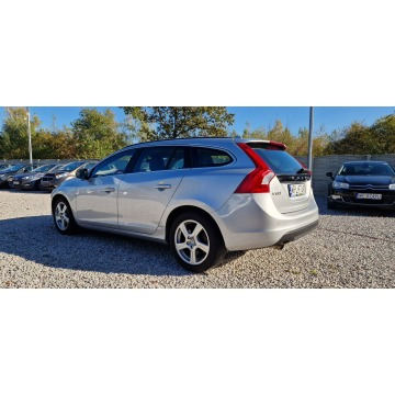 Volvo V60 2011,  1.6 diesel - Na sprzedaż za 25 900 zł - Płock - zdjęcie 7