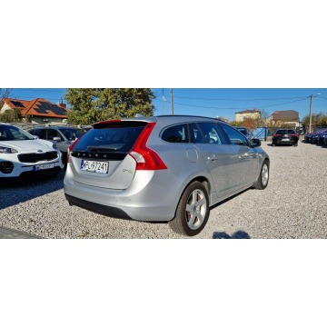 Volvo V60 2011,  1.6 diesel - Na sprzedaż za 25 900 zł - Płock - zdjęcie 12