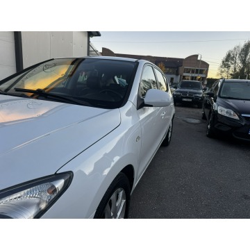 Hyundai i30  Hatchback 2009,  2.0 diesel - Na sprzedaż za 13 500 zł - Gdów - zdjęcie 2
