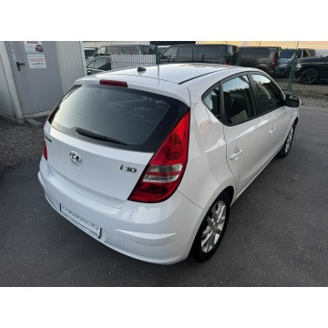 Hyundai i30  Hatchback 2009,  2.0 diesel - Na sprzedaż za 13 500 zł - Gdów - zdjęcie 5