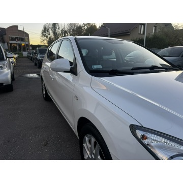 Hyundai i30  Hatchback 2009,  2.0 diesel - Na sprzedaż za 13 500 zł - Gdów - zdjęcie 8