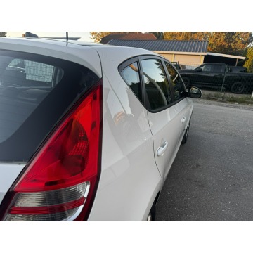 Hyundai i30  Hatchback 2009,  2.0 diesel - Na sprzedaż za 13 500 zł - Gdów - zdjęcie 6