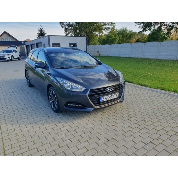 Hyundai i40  Kombi 2017,  1.7 diesel, automat - Na sprzedaż za 48 900 zł - Strobice - zdjęcie 9
