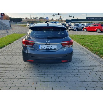 Hyundai i40  Kombi 2017,  1.7 diesel, automat - Na sprzedaż za 48 900 zł - Strobice - zdjęcie 7