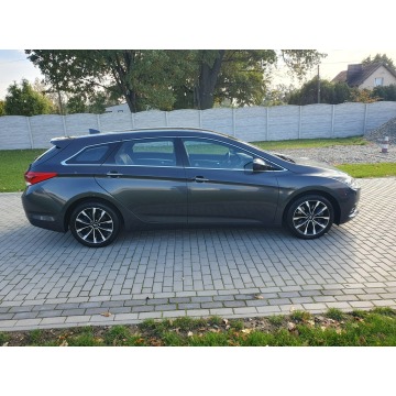 Hyundai i40  Kombi 2017,  1.7 diesel, automat - Na sprzedaż za 48 900 zł - Strobice - zdjęcie 10