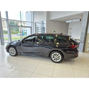Skoda Octavia 2021,  1.5 benzyna, automat - Na sprzedaż za 62 900 zł - Kraków - zdjęcie 6