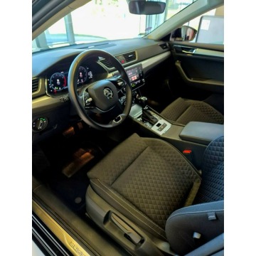 Skoda Superb 2022,  1.5 benzyna, automat - Na sprzedaż za 84 900 zł - Kraków - zdjęcie 9