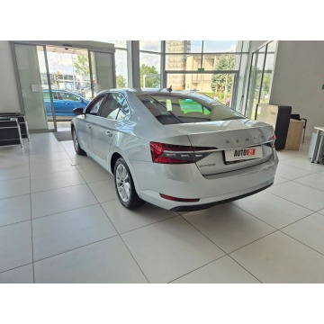 Skoda Superb  Sedan/Limuzyna 2022,  2.0 benzyna, automat - Na sprzedaż za 93 900 zł - Kraków - zdjęcie 5