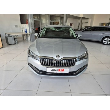 Skoda Superb  Sedan/Limuzyna 2022,  2.0 benzyna, automat - Na sprzedaż za 93 900 zł - Kraków - zdjęcie 8