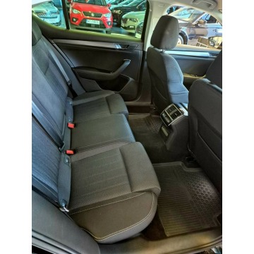 Skoda Superb  Sedan/Limuzyna 2022,  2.0 benzyna, automat - Na sprzedaż za 79 900 zł - Kraków - zdjęcie 12
