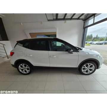 Seat Arona  SUV 2022,  1.0 benzyna, automat - Na sprzedaż za 78 900 zł - Kraków - zdjęcie 4