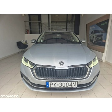 Skoda Octavia 2022,  2.0 benzyna, automat - Na sprzedaż za 86 900 zł - Kraków - zdjęcie 5