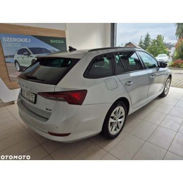 Skoda Octavia 2021,  1.5 benzyna, automat - Na sprzedaż za 74 900 zł - Kraków - zdjęcie 4